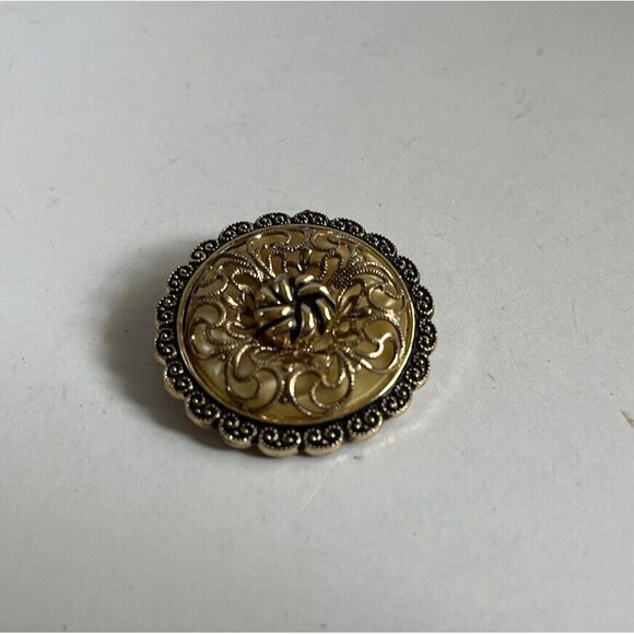 Vintage W Germany Filigree Scarf Clip Gold Tone 1.5" Round - Picture 1 of 5